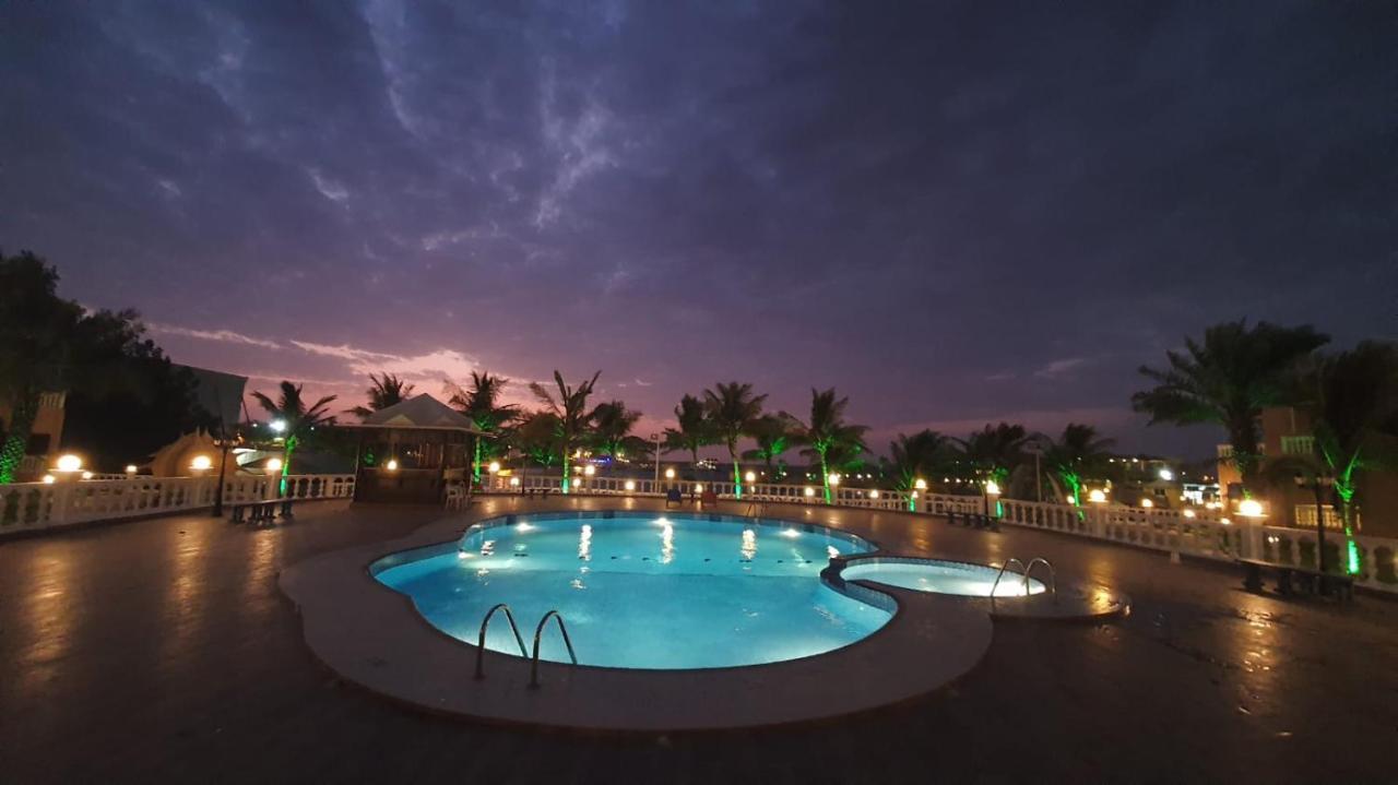Dolphin Beach Resort Yanbu Eksteriør bilde
