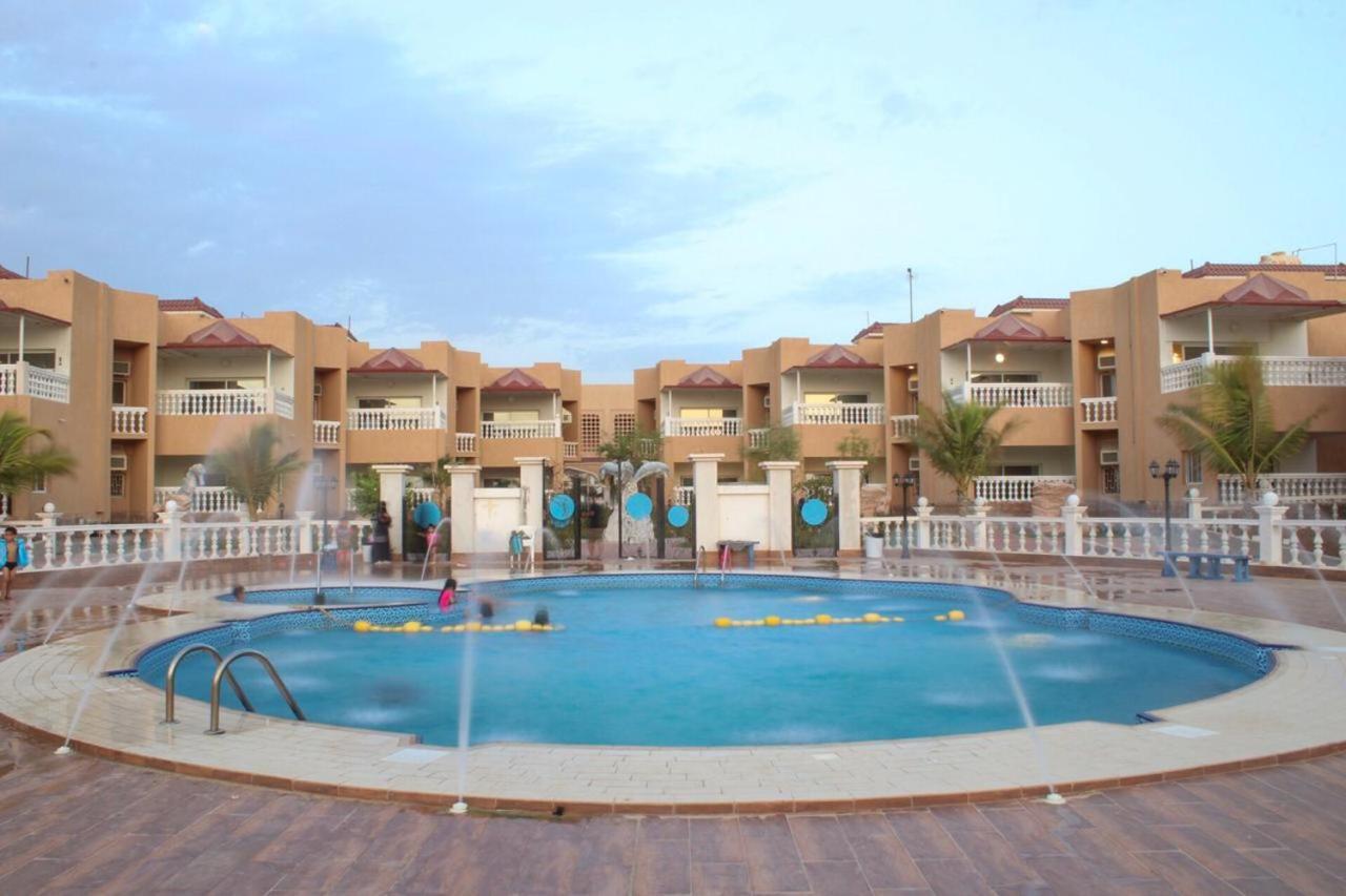 Dolphin Beach Resort Yanbu Eksteriør bilde